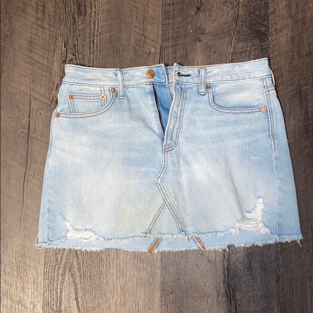 American Eagle High rise jean skirt✨